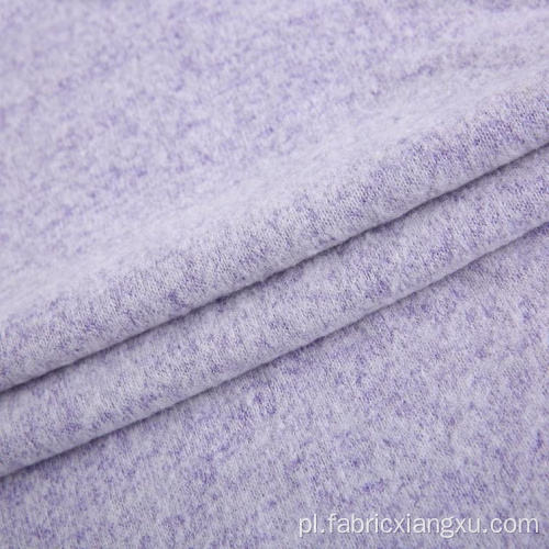 Zajmowanie materiału na dzianie swetra polarowa tkaniny
